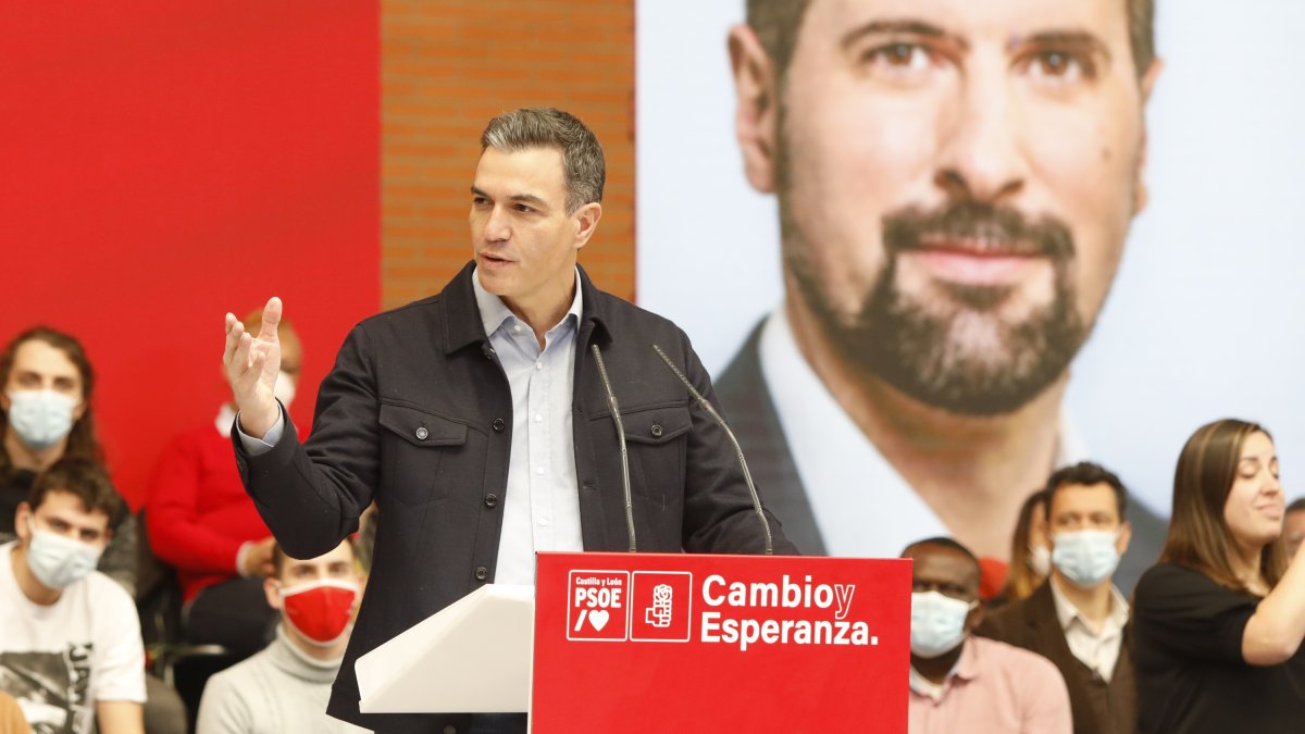 Pedro Sánchez ha reivindicado en León "el compromiso" del PSOE con León. MARCIANO PÉREZ