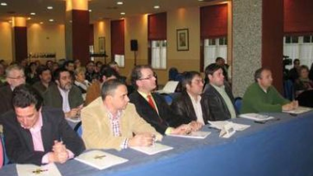 Rubinat y Otero, con los representantes de Unitat d-™Aran, PB y Partido de Castilla y León