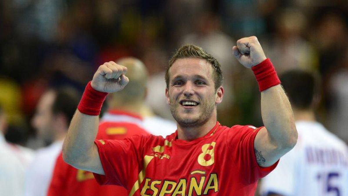 Víctor Tomás celebra el triunfo ante Serbia.