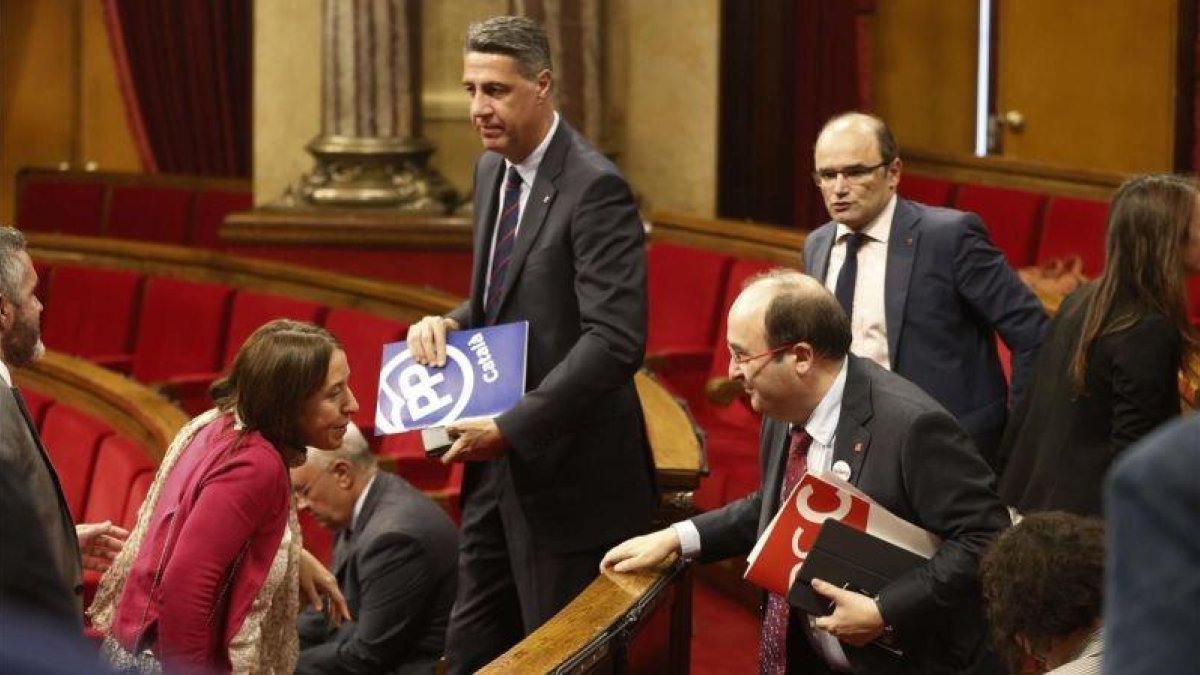 Xavier García Albiol, en el centro, este martes en el Parlament.