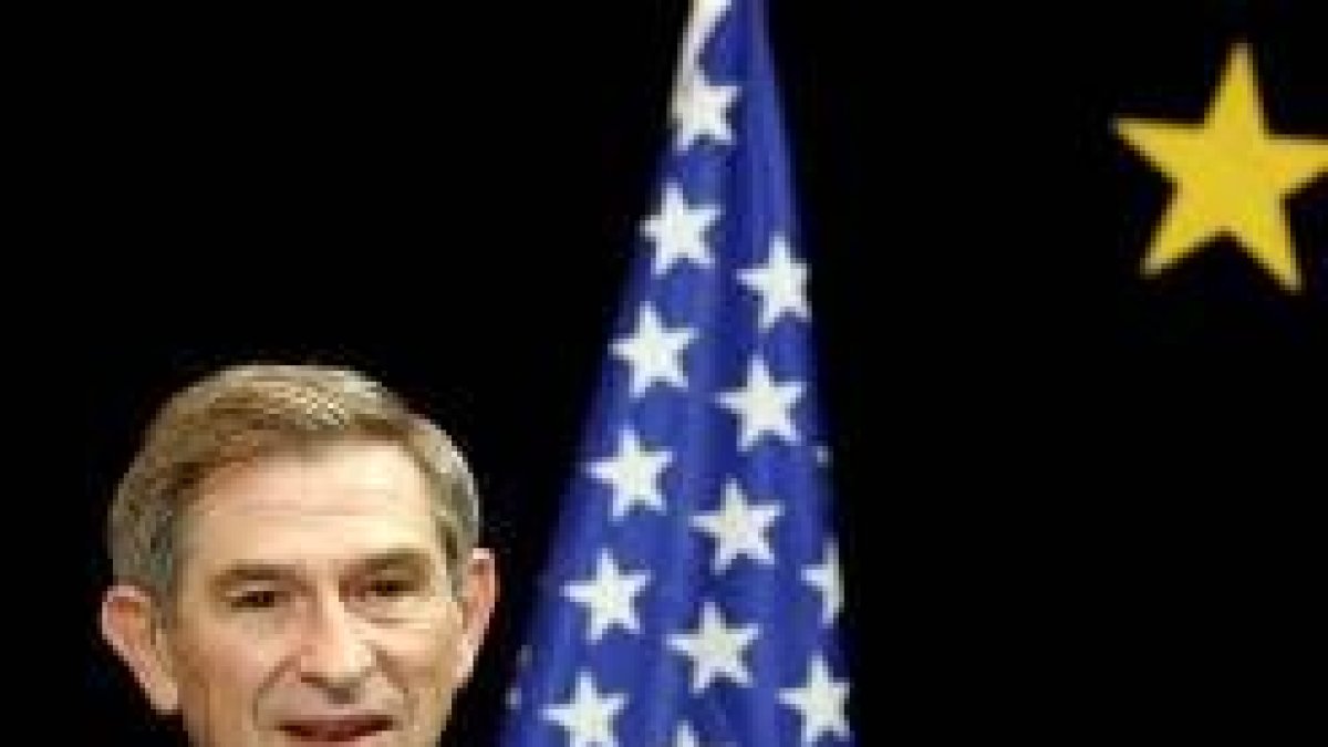 Paul Wolfowitz preside el Banco Mundial por designación de EE.UU.