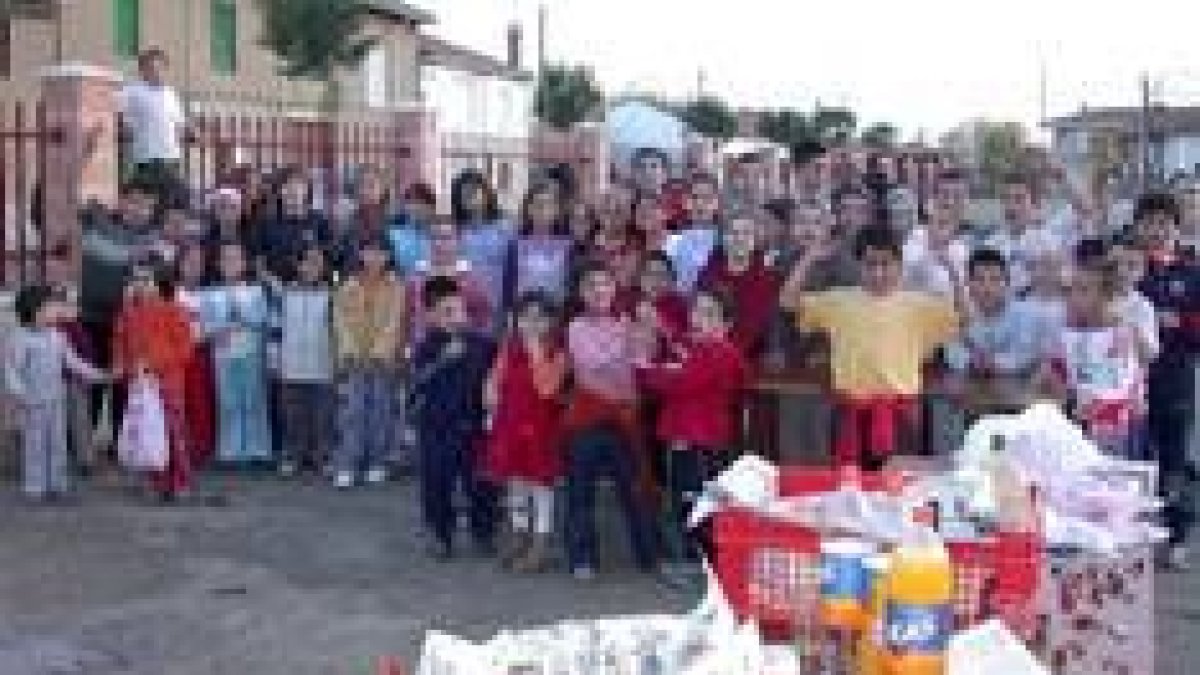 Los niños del CRA de Santa Marina del Rey celebran el tradicional magosto