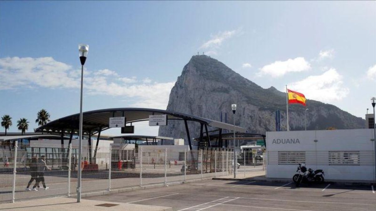 El Peñón de Gibraltar, visto desde la frontera española, el pasado 15 de noviembre