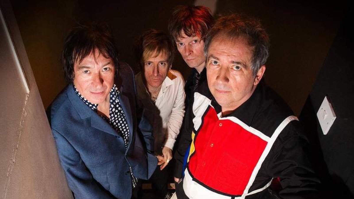 Los británicos Buzzcocks, banda formada en los años setenta, cierran hoy un ‘Purple’ que se revela incombustible.