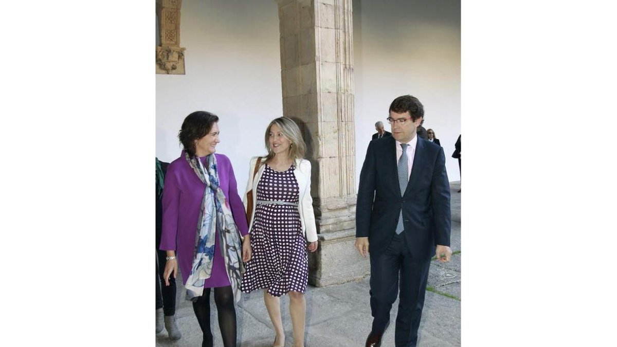 García Cirac, con la directora de la Mujer y el alcalde de Salamanca, Alfonso Fernández Mañueco.