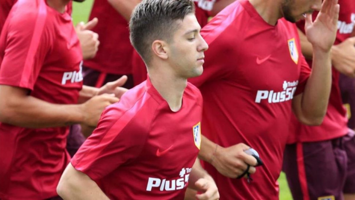 Vietto, durante el primer entrenamiento de pretemporada con el Atlético en la Ciudad Deportiva de Majadahonda.