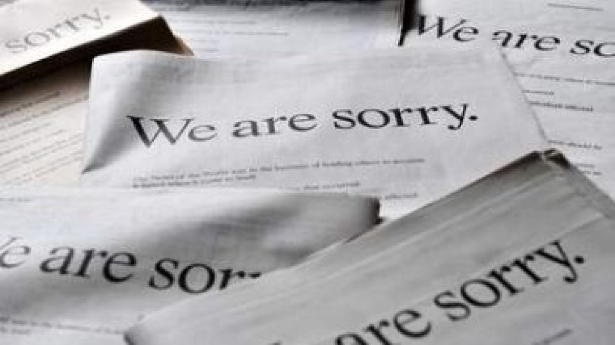 Los siete principales periódicos británicos publican a toda página la disculpa de Murdoch.