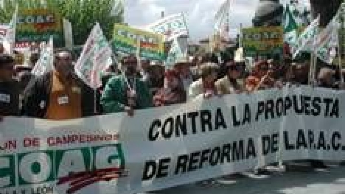 Protestas de agricultores en León por la reforma de la PAC