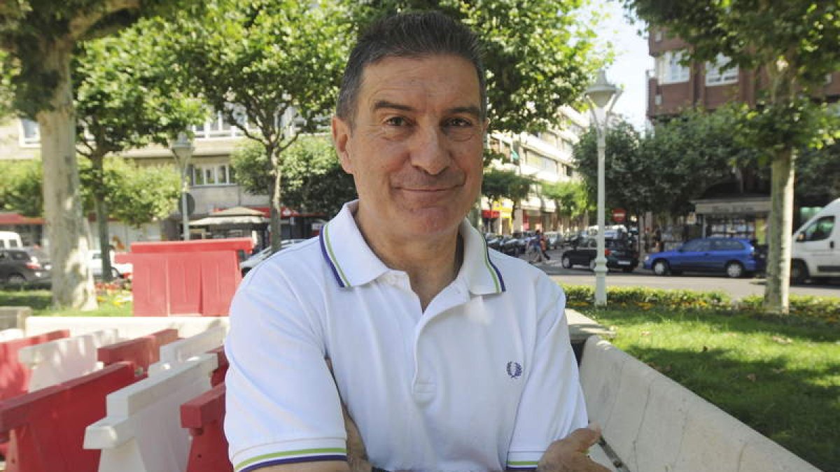 El seleccionador español de balonmano, el leonés Manolo Cadenas.