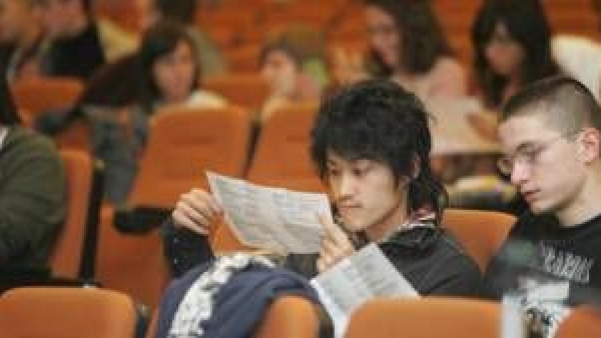 Los alumnos extranjeros recibieron ayer todo tipo de información sobre la vida en la Universidad