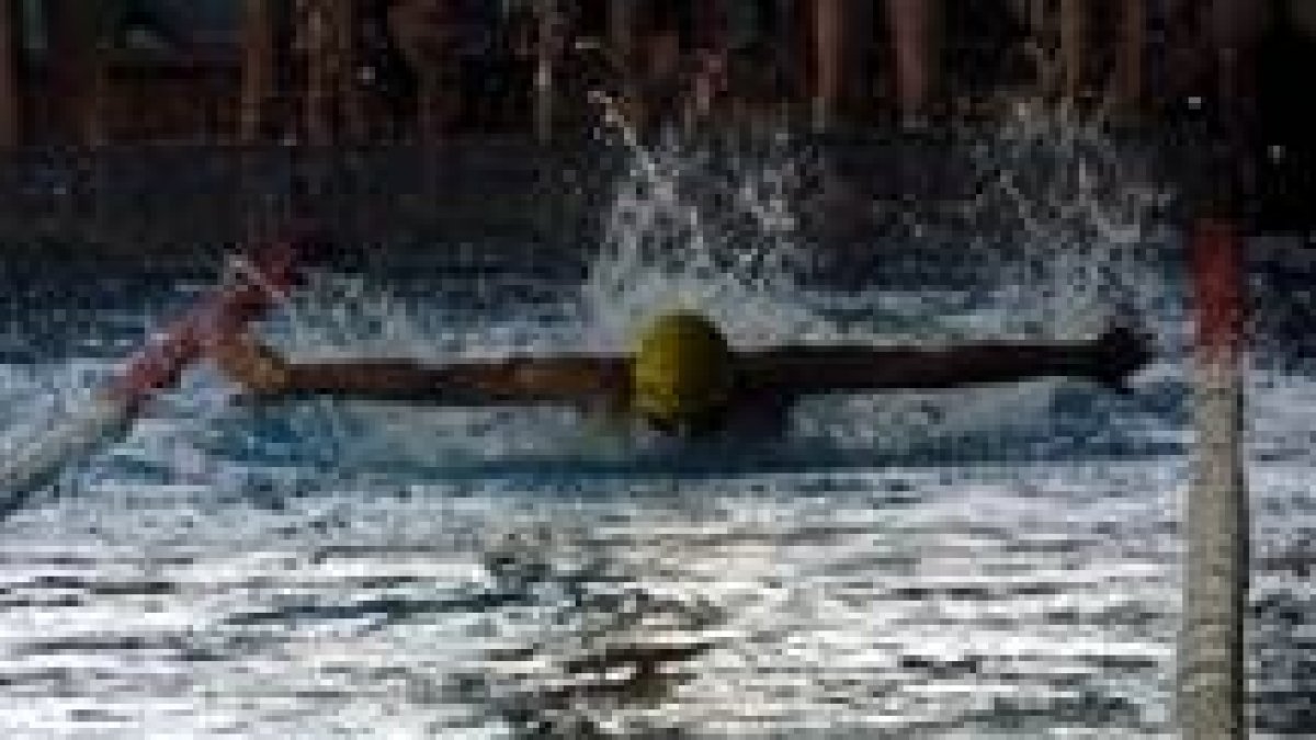 Los nadadores leoneses rayaron a gran altura en la primera jornada