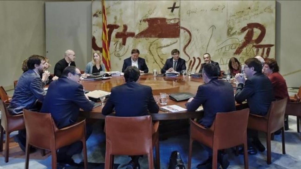 Reunión del Consell Executiu en el Palau de la Generalitat.