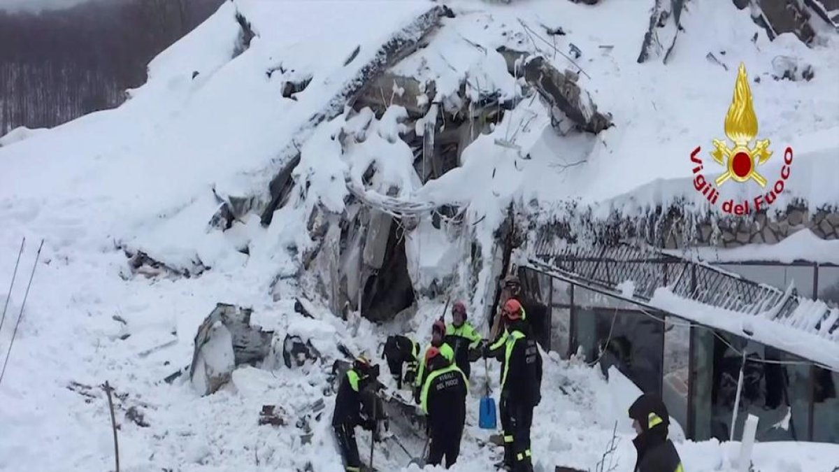 Rescate en el hotel Rigopiano en Farindola.