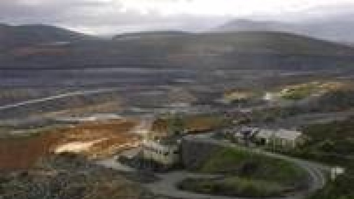 En la fotografía, una mina a cielo abierto ubicada en Fabero