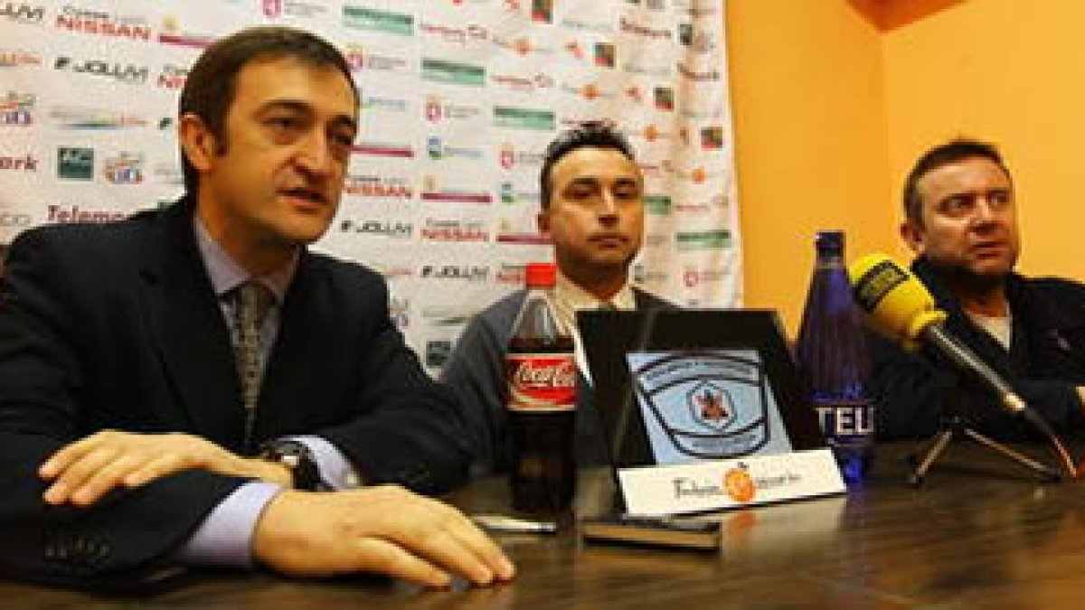 Baloncesto León presentó ayer su campaña en la que los socios del club son los protagonistas.