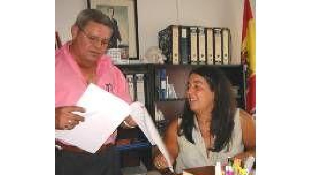 Antonio Gonçalves y Yolanda Álvarez, de la junta directiva de Cruz Roja