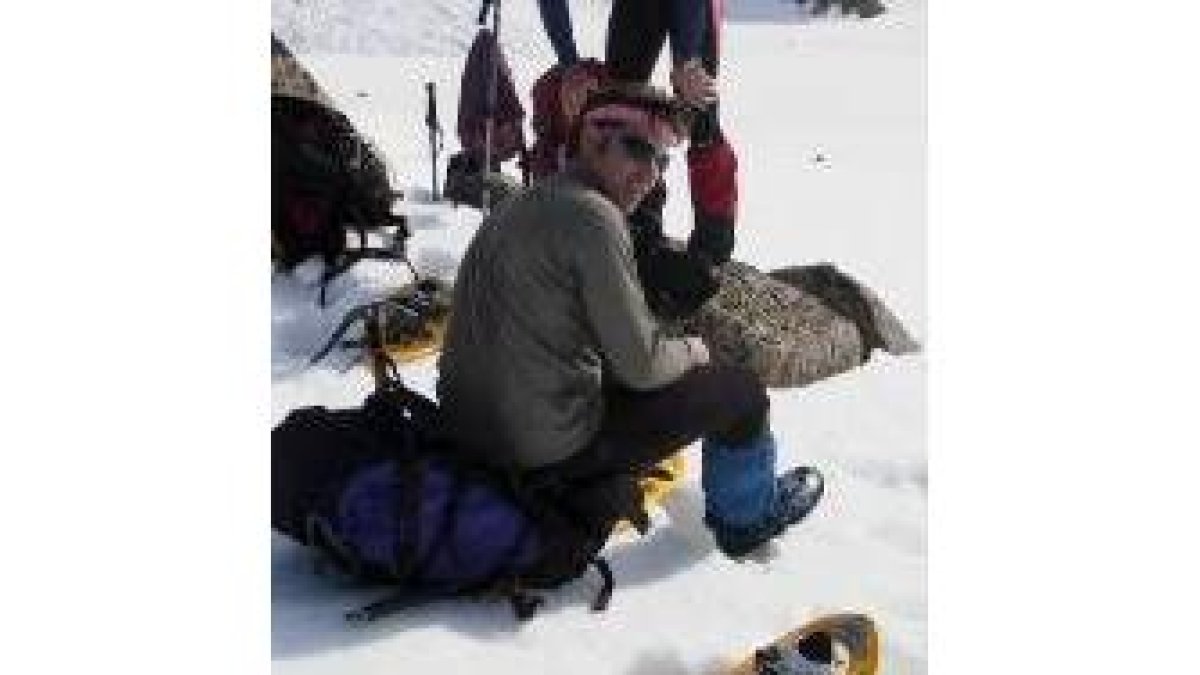 César en la cumbre Stok Kangri, en el Himalaya y a 6.153 metros de altitud, que coronó en el 2004
