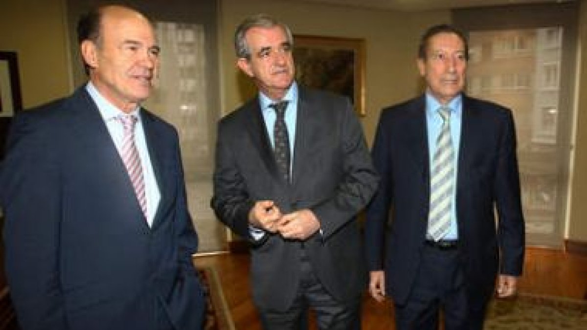 José Luis Rodríguez Villarig, Francisco Javier Fernández Guisasola y Carlo Díez de Baldeón.