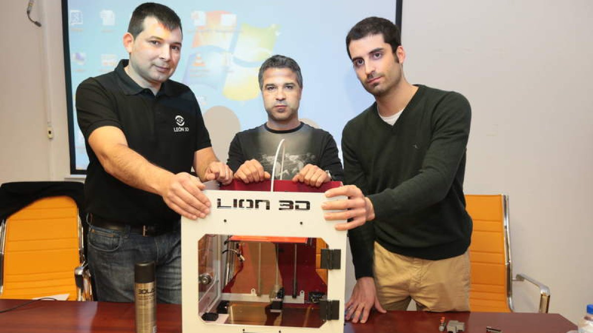 José Ángel Castaño, Juan Tendero y Francisco Malpartida forman León 3D.