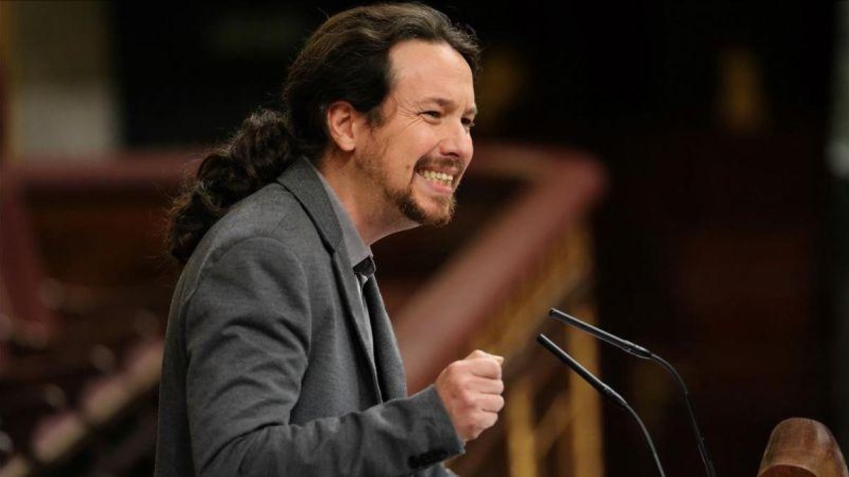 Pablo Iglesias, líder de Podemos, en la tribuna del Congreso durante el debate de pensiones de hoy.