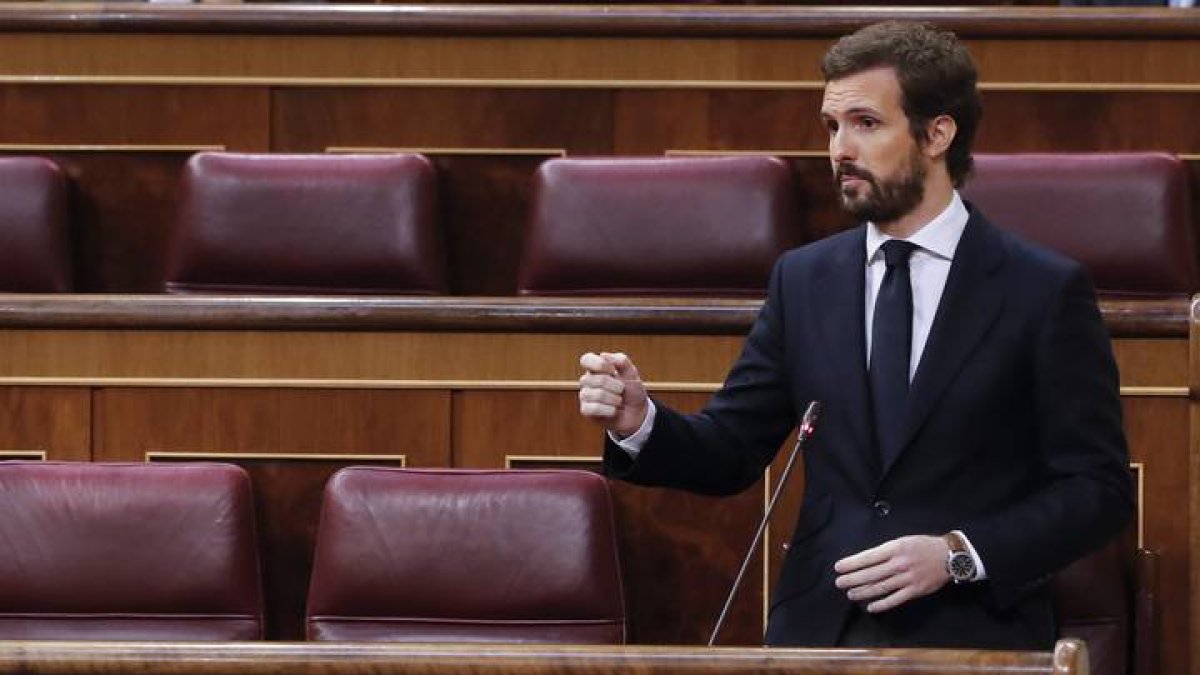 El líder del PP, Pablo Casado, durante su intervención este miércoles en la sesión de Control. BALLESTEROS