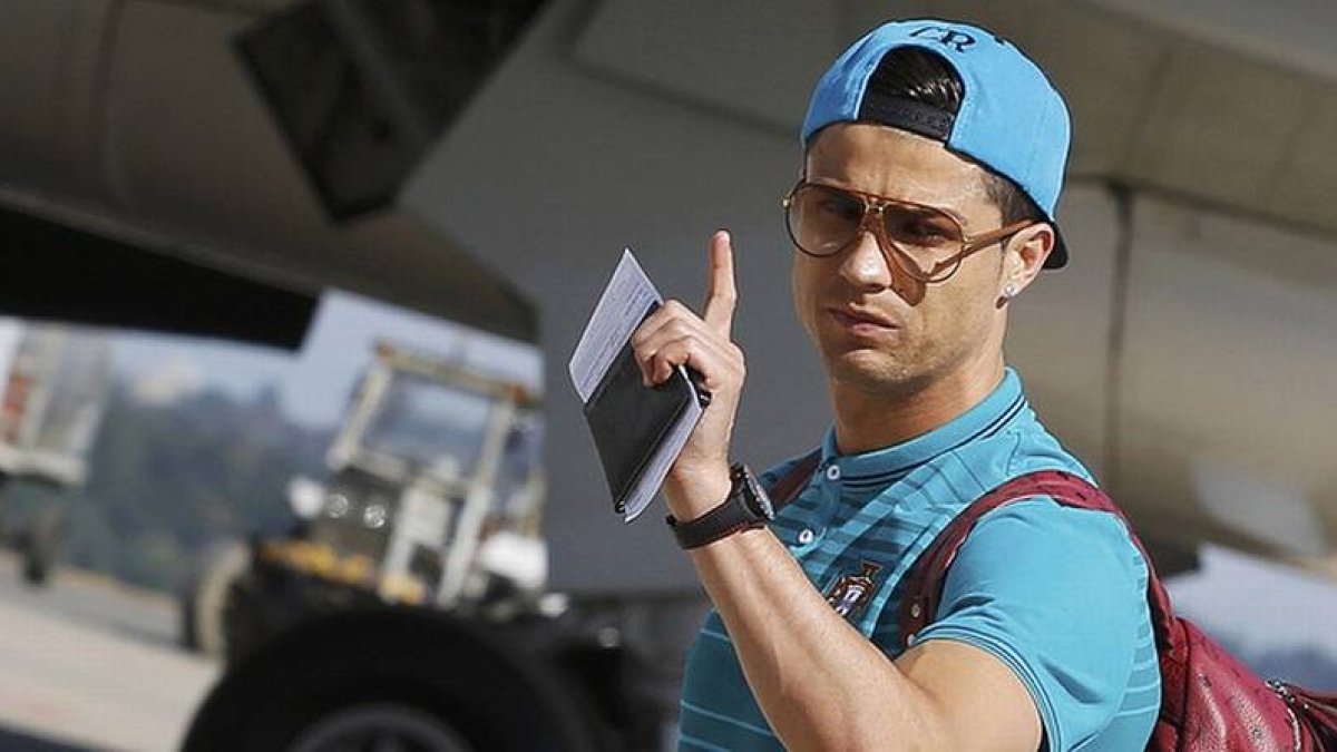 Cristiano Ronaldo, a su llegada al aeropuerto de Viracopos, en Campinas.