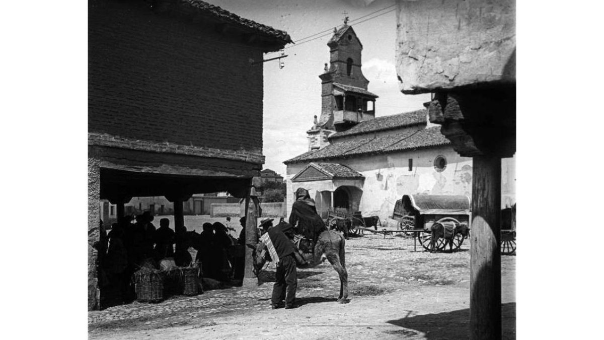 Imagen del mercado de Santa Ana en el año 1914.