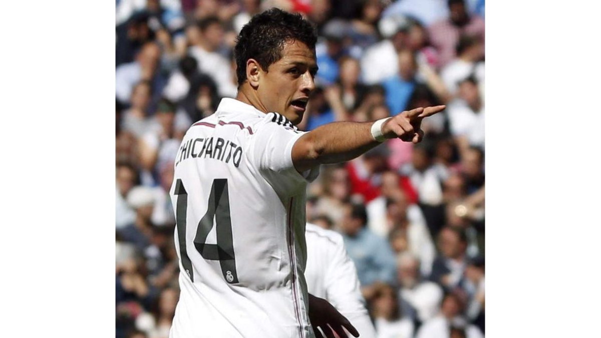 Chicharito celebra el gol que anotó frente al Eibar.