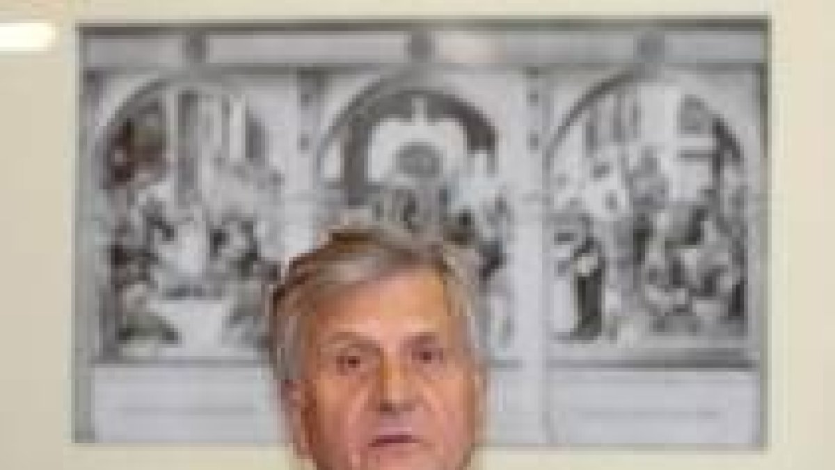 Jean-Claude Trichet en la conferencia sobre la Eurozona en Budapest, Hungría