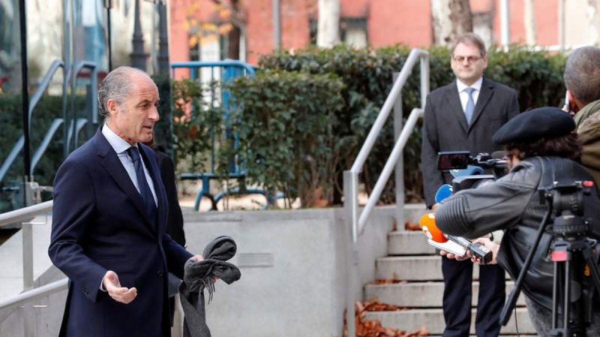 El expresidente valenciano Francisco Camps a la llegada a la Audiencia Nacional.  ZIPI