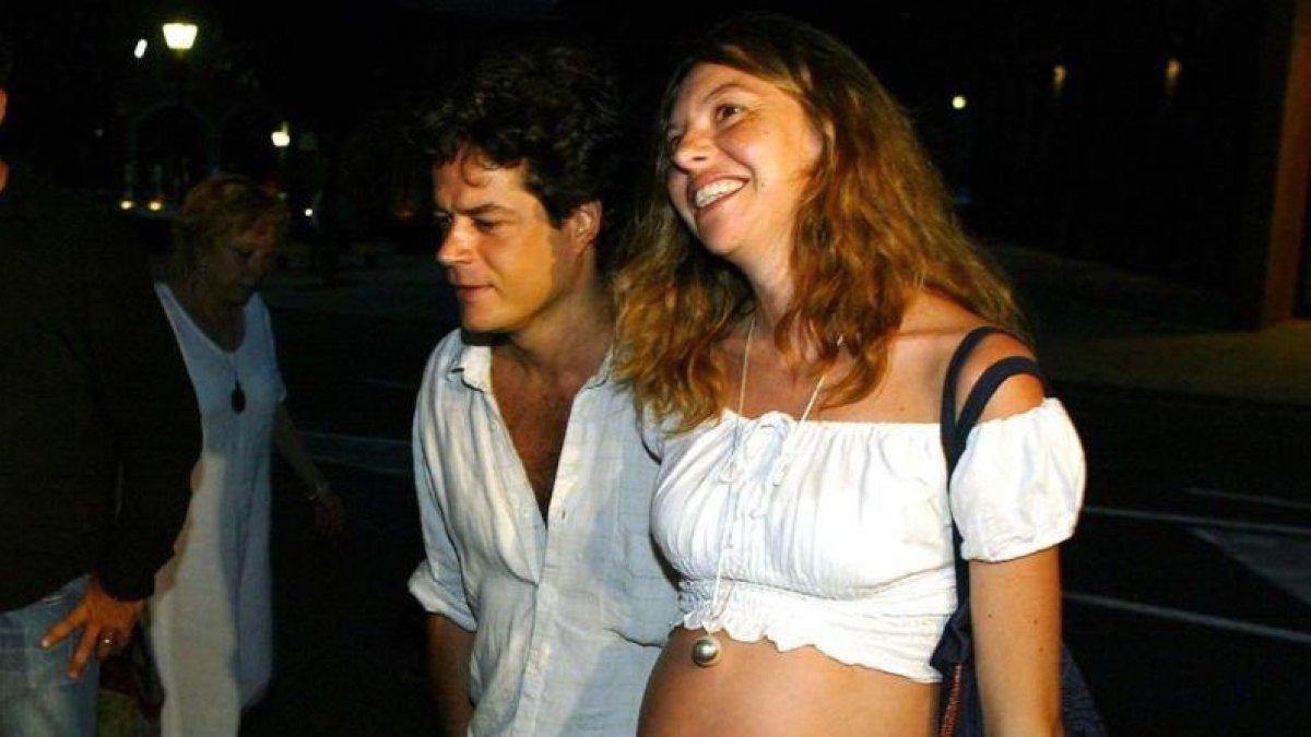 Paloma Gómez con Jorge Sanz, en el 2002, cuando estaba embarazada de su hijo.