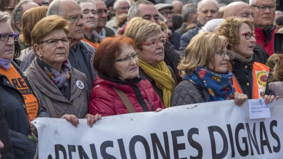 La pensión media asciende en marzo el 1,9%, hasta situarse en 1.079,16 euros mensuales.