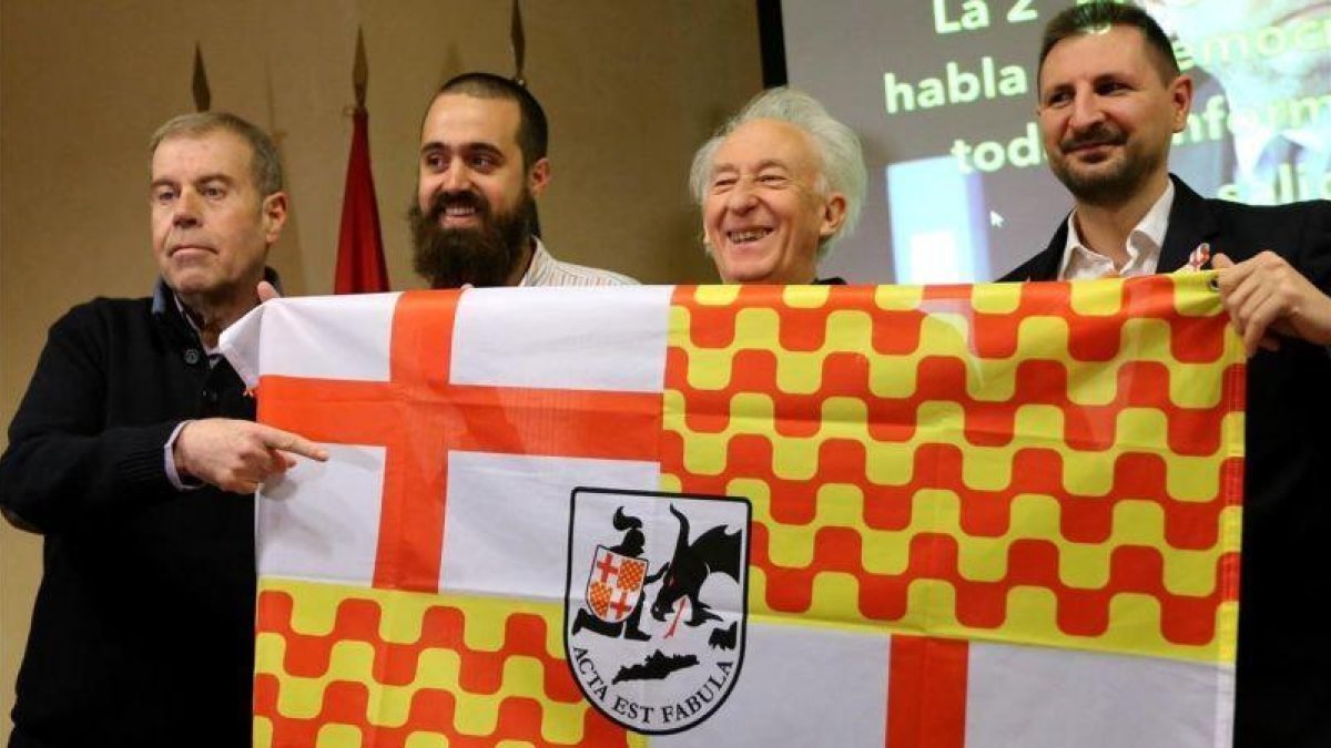 Tomás Guasch (izquierda), Jaume Vives, Albert Boadella y Miguel Martínez, en la presentación de Tabarnia en Madrid.