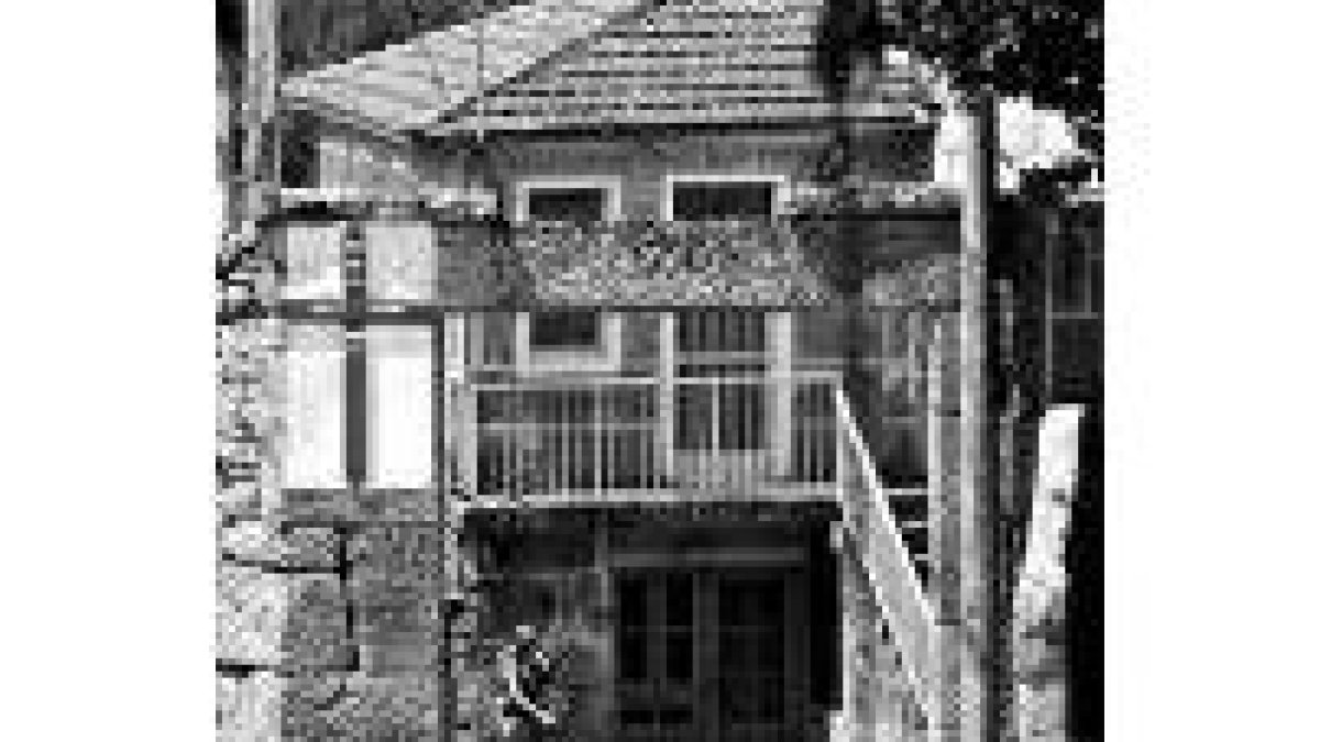 Imagen de la casa donde murió la niña, en la aldea de Allariz, en Orense