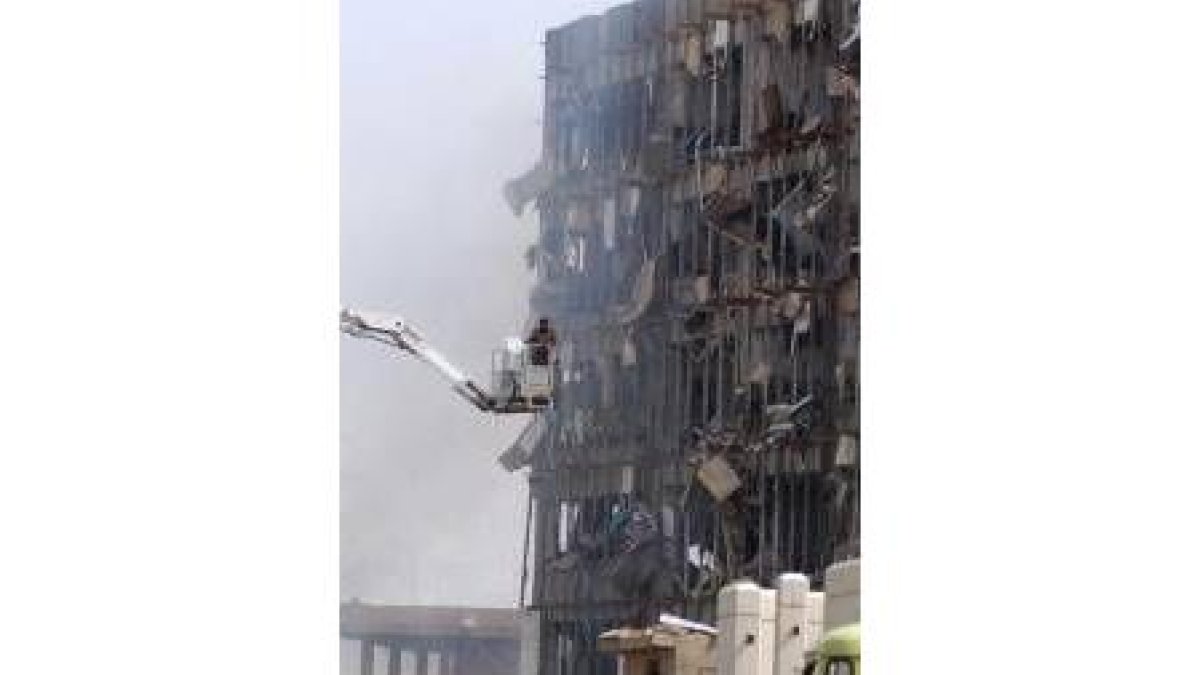 La explosión dejó parcialmente destruido el edificio de Seguridad
