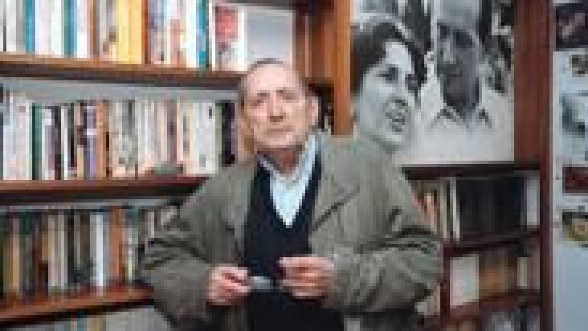 El escritor Miguel Delibes, quien cumple hoy 82 años