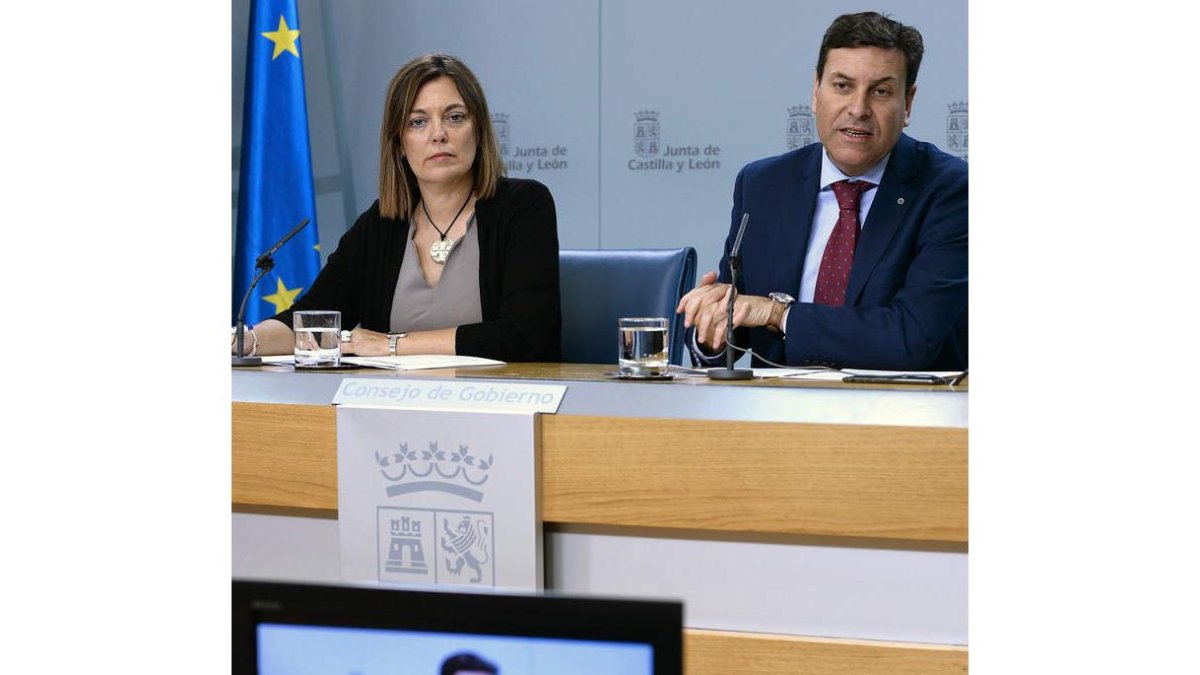 Milagros Marcos y Fernández Carriedo, ayer. NACHO GALLEGO