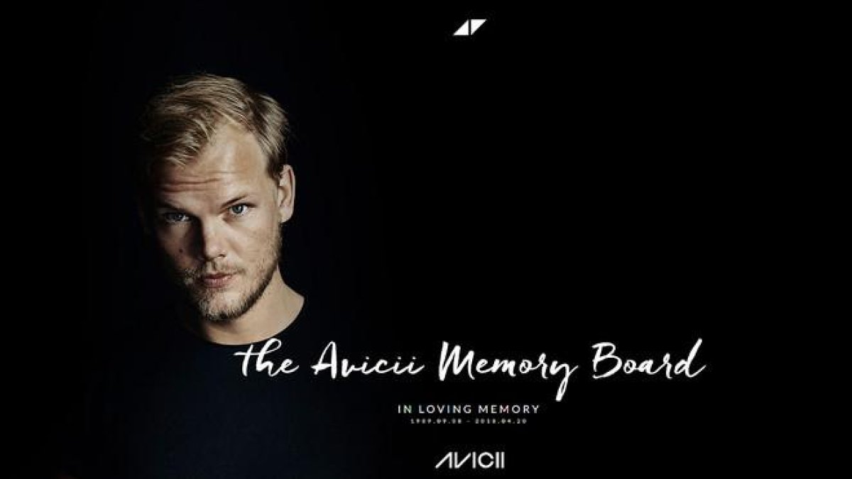 Portada de la página web que rinde tributo al artista Avicii.
