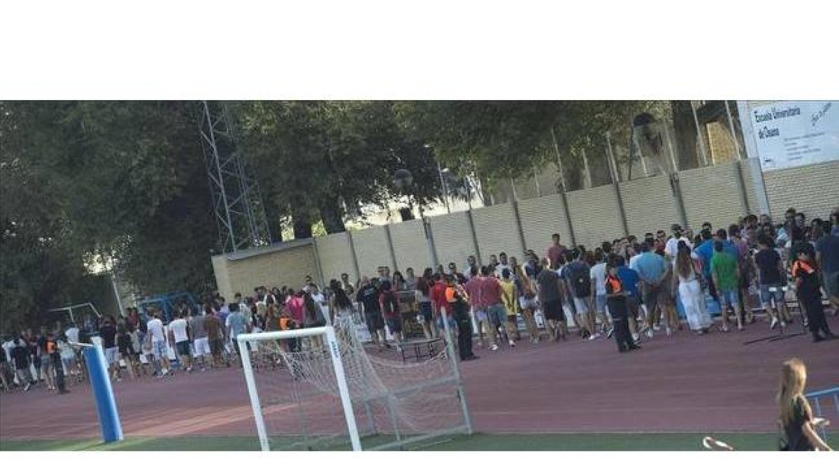 Polideportivo de Osuna (Sevilla), donde se están realizando los 'castings' de 'Juego de tronos'.