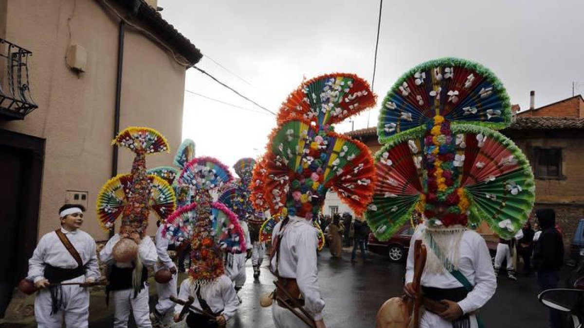 Celebración del antruejo en Llamas de la Ribera.