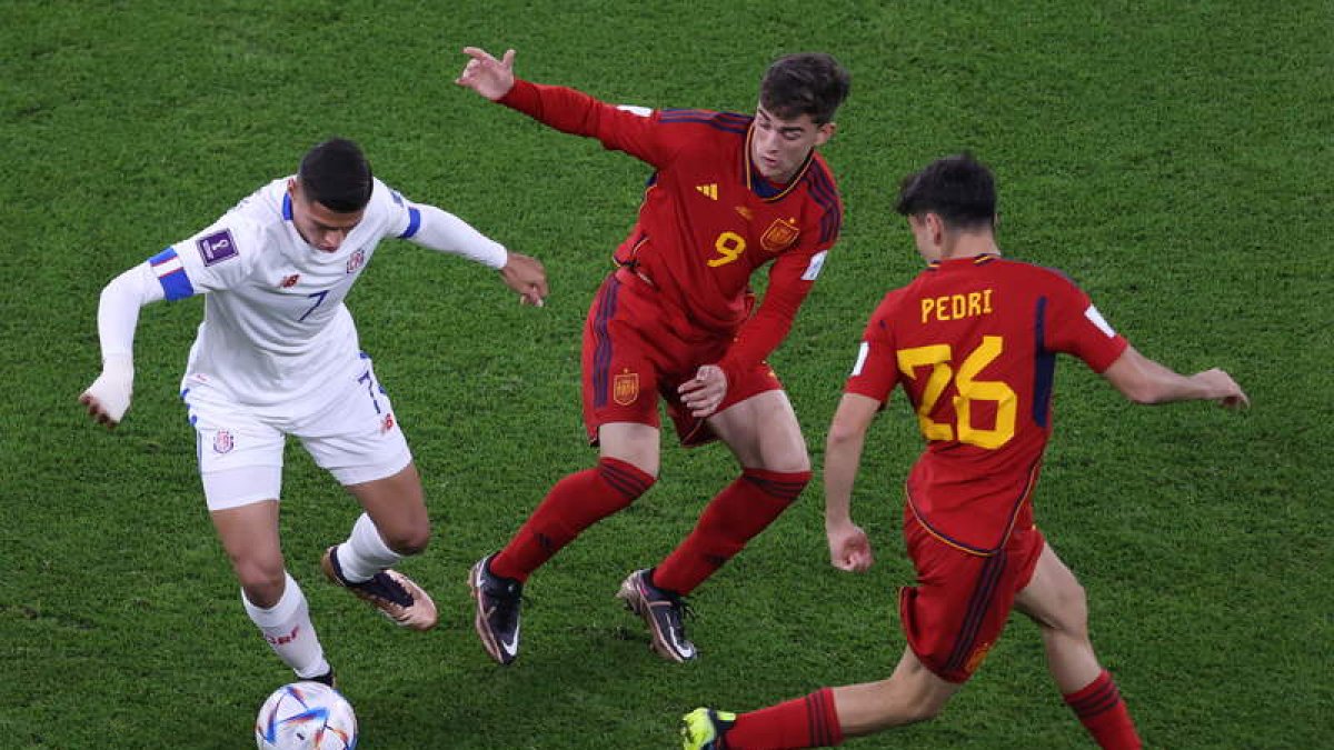 Gavi y Pedri destellan calidad y juventud en una España que está brillando en el Mundial. TAHERKENAREH