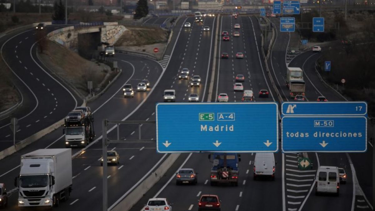 Tráfico de entrada a Madrid, en una imagen de archivo.
