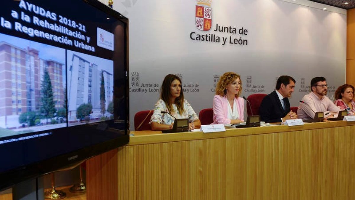 Suárez-Quiñones hizo balance del plan 2018-21, con fondos del Estado y la Comunidad. NACHO GALLEGO