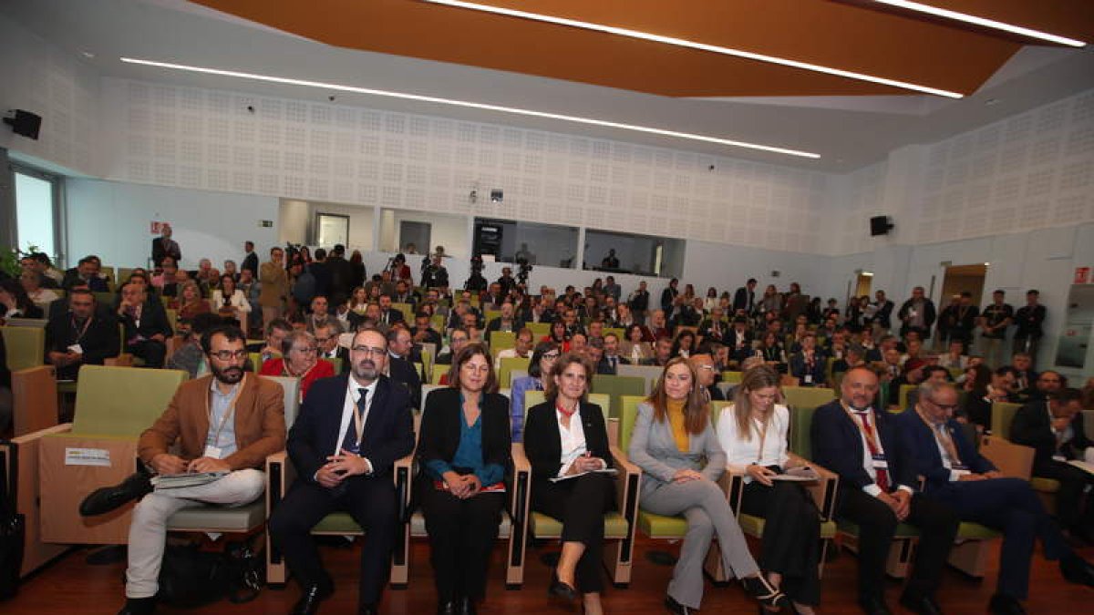 Imagen del auditorio en la apertura del acto. ANA F. BARREDO