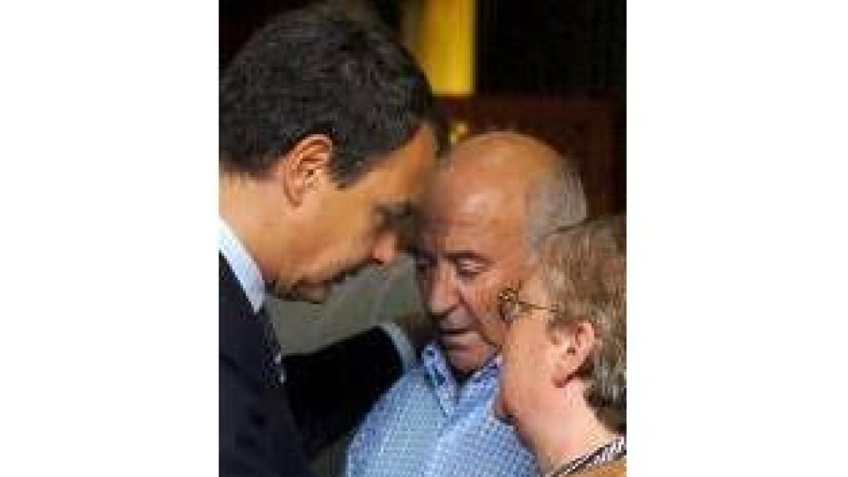 Zapatero expresa su pésame a los familiares de las víctimas