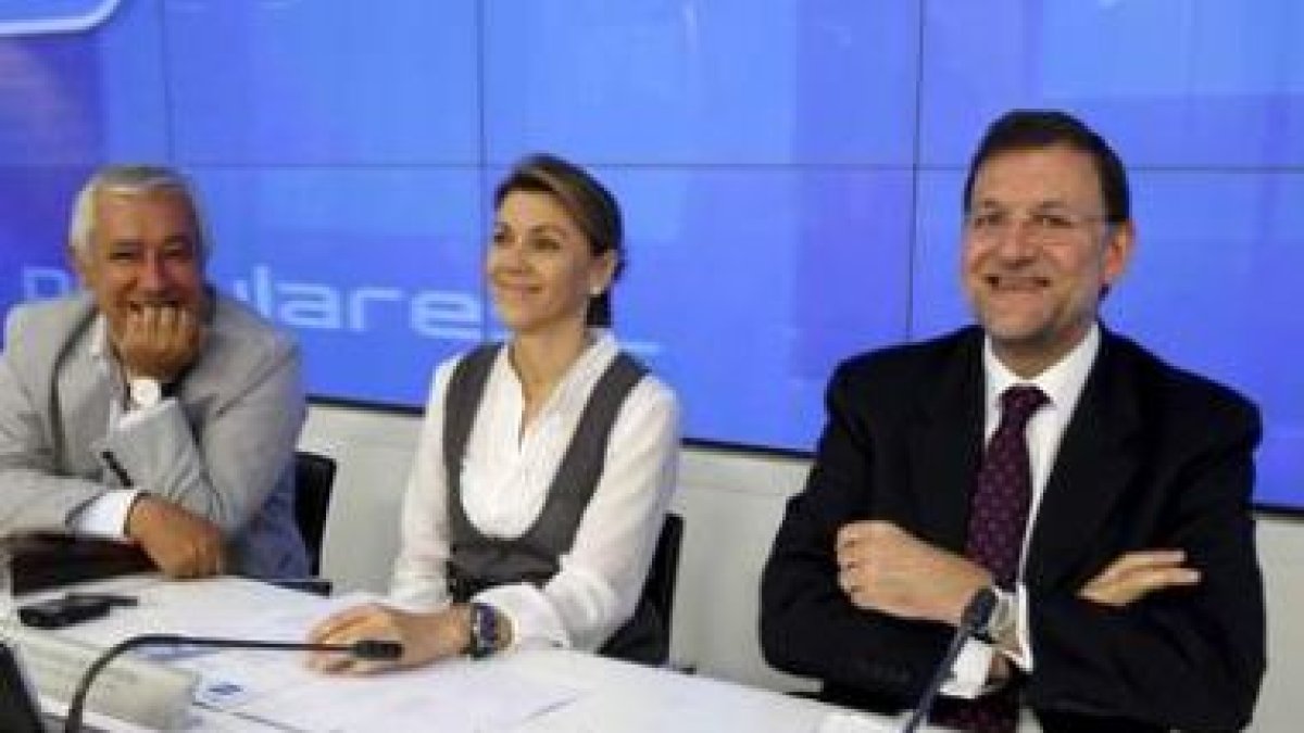Arenas, De Cospedal y Rajoy, durante la reunión del Comité Ejecutivo Nacional del PP.