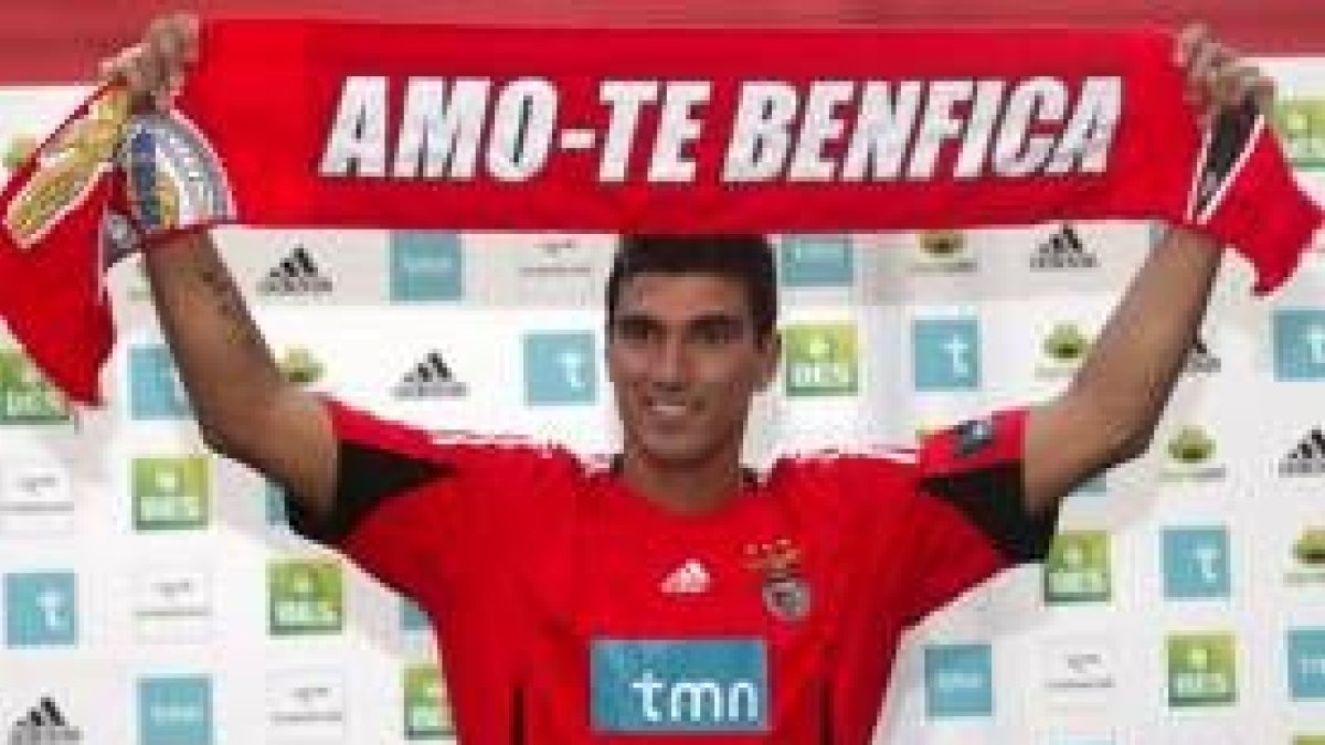 El sevillano José Antonio Reyes llega cedido al Benfica de Lisboa tras un mal año en el Atlético