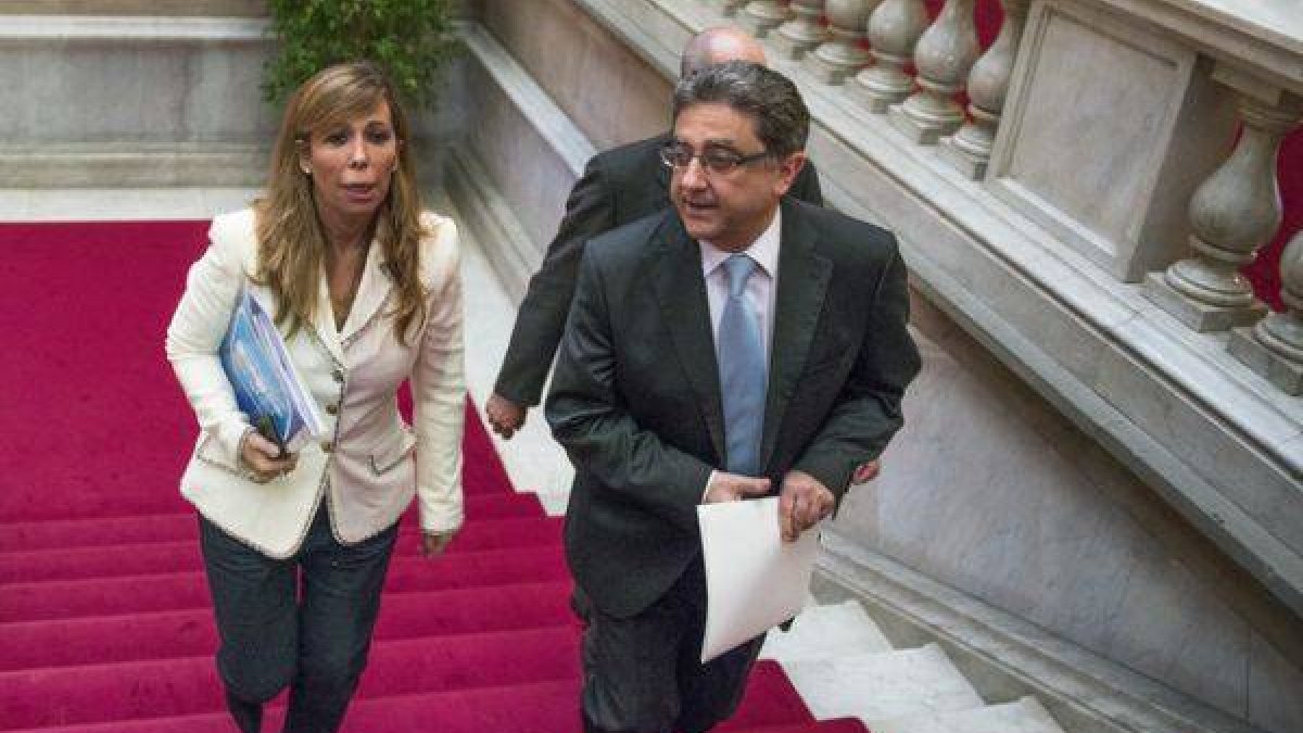 Alicia Sánchez-Camacho, junto a Enric Millo, el miércoles en el Parlament.