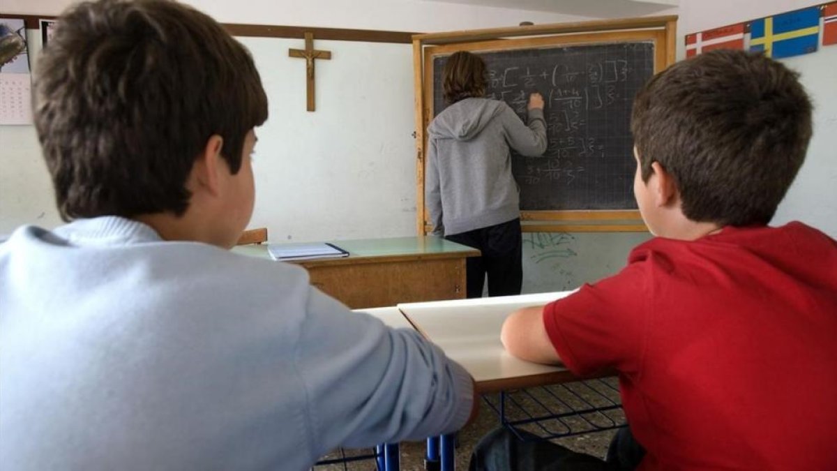Dos niños, en una escuela italiana de Roma.