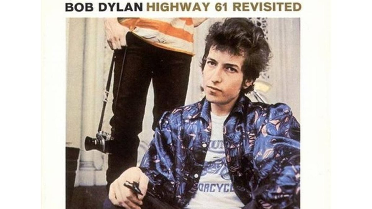 Bob Dylan, en la portada del disco 'Highway 61 Revisited', de 1965.